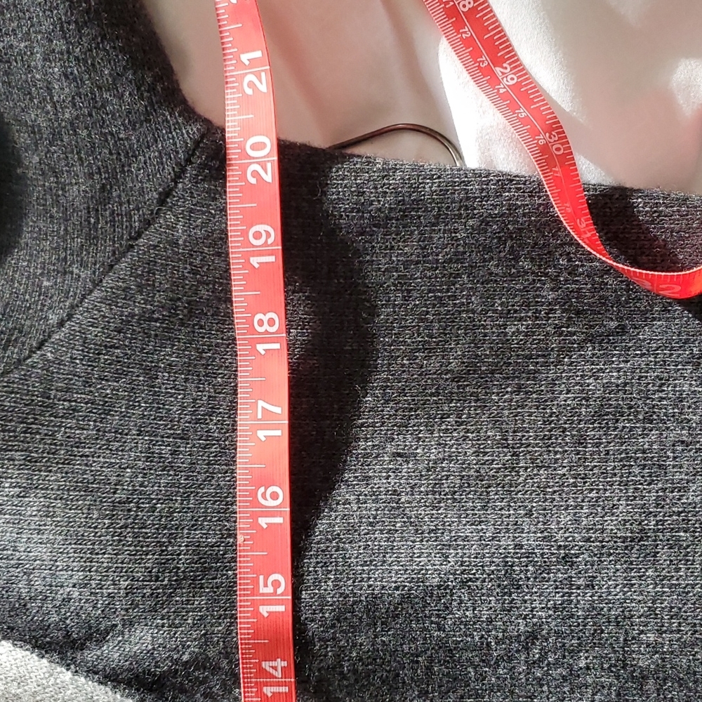 Beautiful Soft Cardigan Hoodie with Cashmere! - Picture 5 of 8